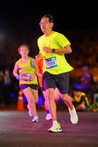 BIB: 43355
                            <button type="button" onclick="openModal(21540706)" class="btn btn-primary btn-sm float-right btn-popup" data-toggle="modal" data-target=".modal-high-quality">
                        <i class="fas fa-shopping-cart"></i> Add to Cart
                    </button>
                                            <button type="button" onclick="isThisMe(21540706, true)" class="btn btn-success btn-sm float-right btn-popup btn-isme hidden" data-toggle="tooltip" data-placement="bottom" title="นี่คือรูปของคุณใช่ไหม คลิกที่นี่เพื่อเอาเข้าอัลบั้ม">
                        <i class="fas fa-plus"></i> Add to album
                    </button>
                    <button type="button" onclick="isThisMe(21540706, false)" class="btn btn-warning btn-sm float-right btn-popup btn-isnotme hidden">
                        <i class="fas fa-ban"></i> Remove from album
                    </button>